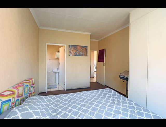 2 BEDROOM APARTMENT FOR SALE IN WELTEVREDEN PARK